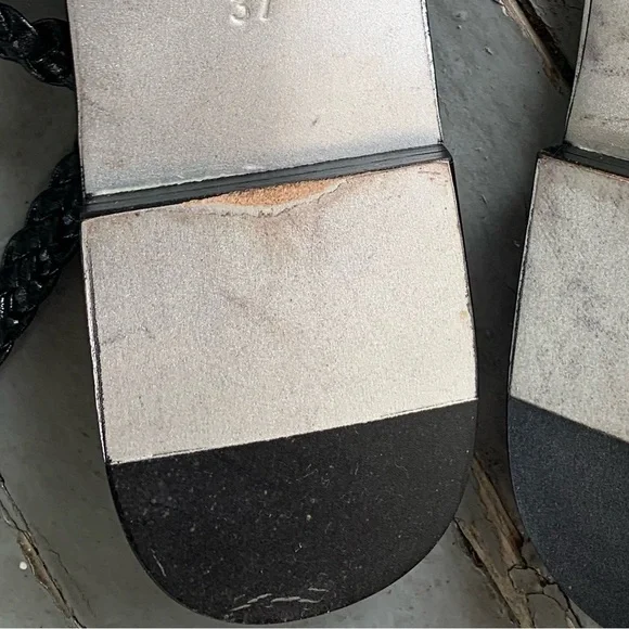 Like New! Authentic Chanel Braided CC Logo Leather  Thong Sandals Size EU 37 - Picture 16 of 16